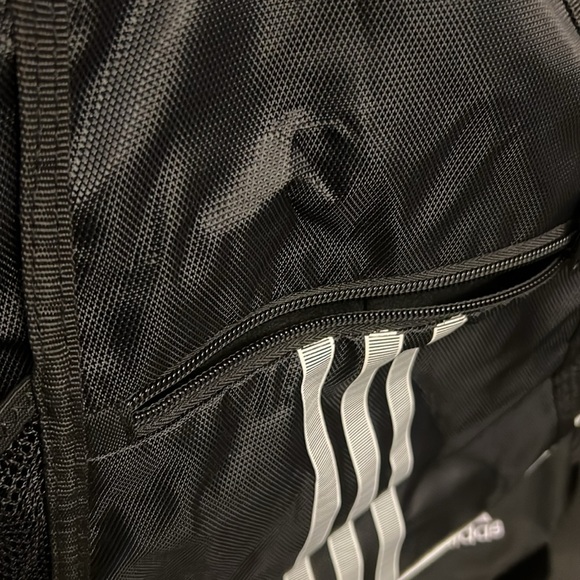 Adidas Drawstring Bag. - Picture 3 of 7